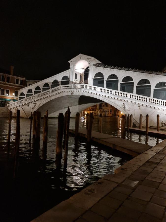Friendly Venice Suites Eksteriør billede