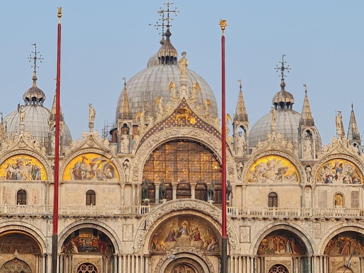 Friendly Venice Suites Eksteriør billede