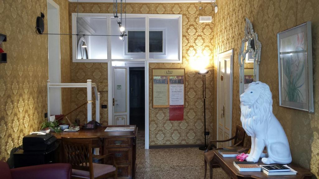 Friendly Venice Suites Eksteriør billede