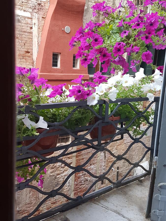 Friendly Venice Suites Eksteriør billede