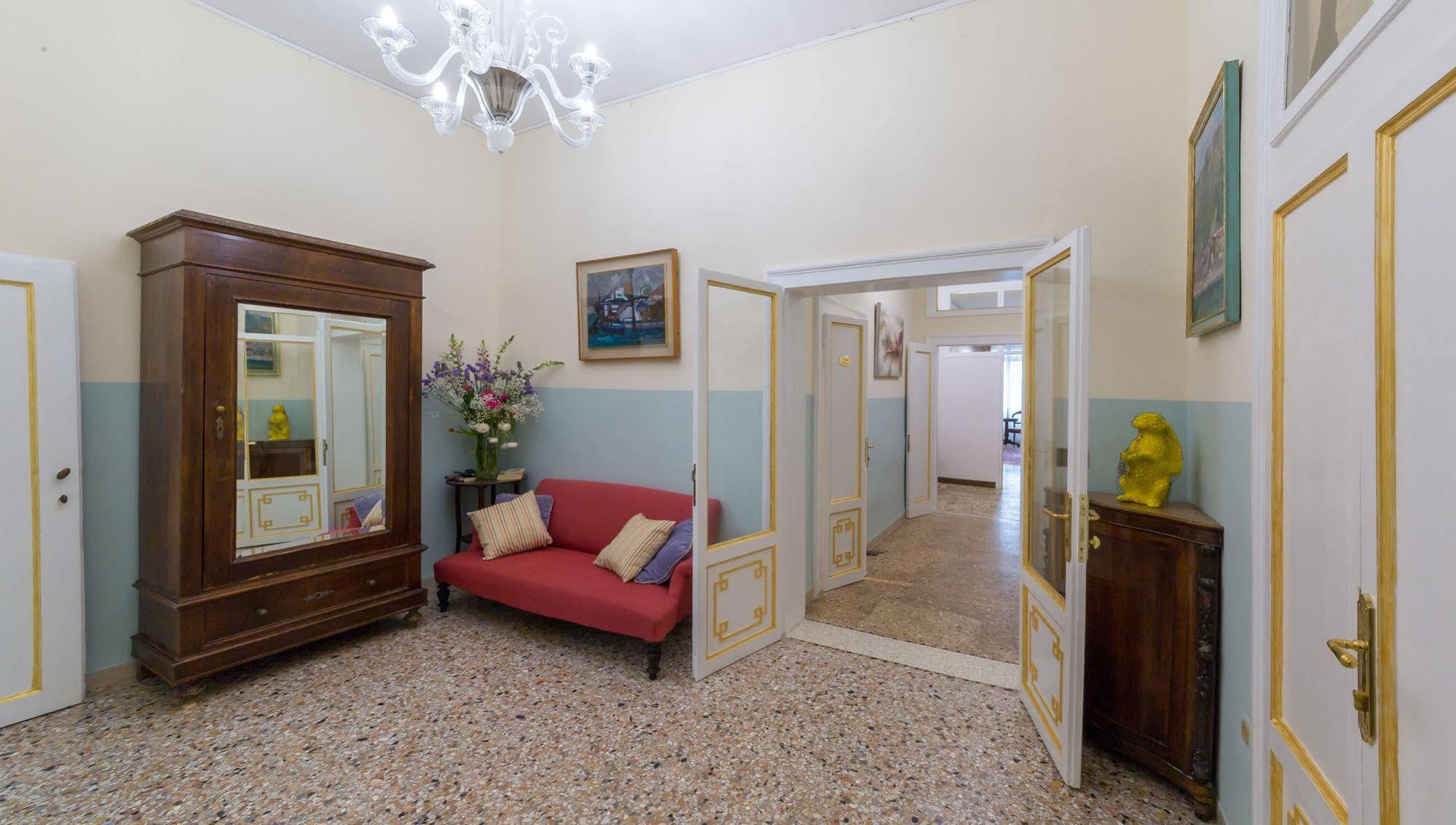 Friendly Venice Suites Eksteriør billede