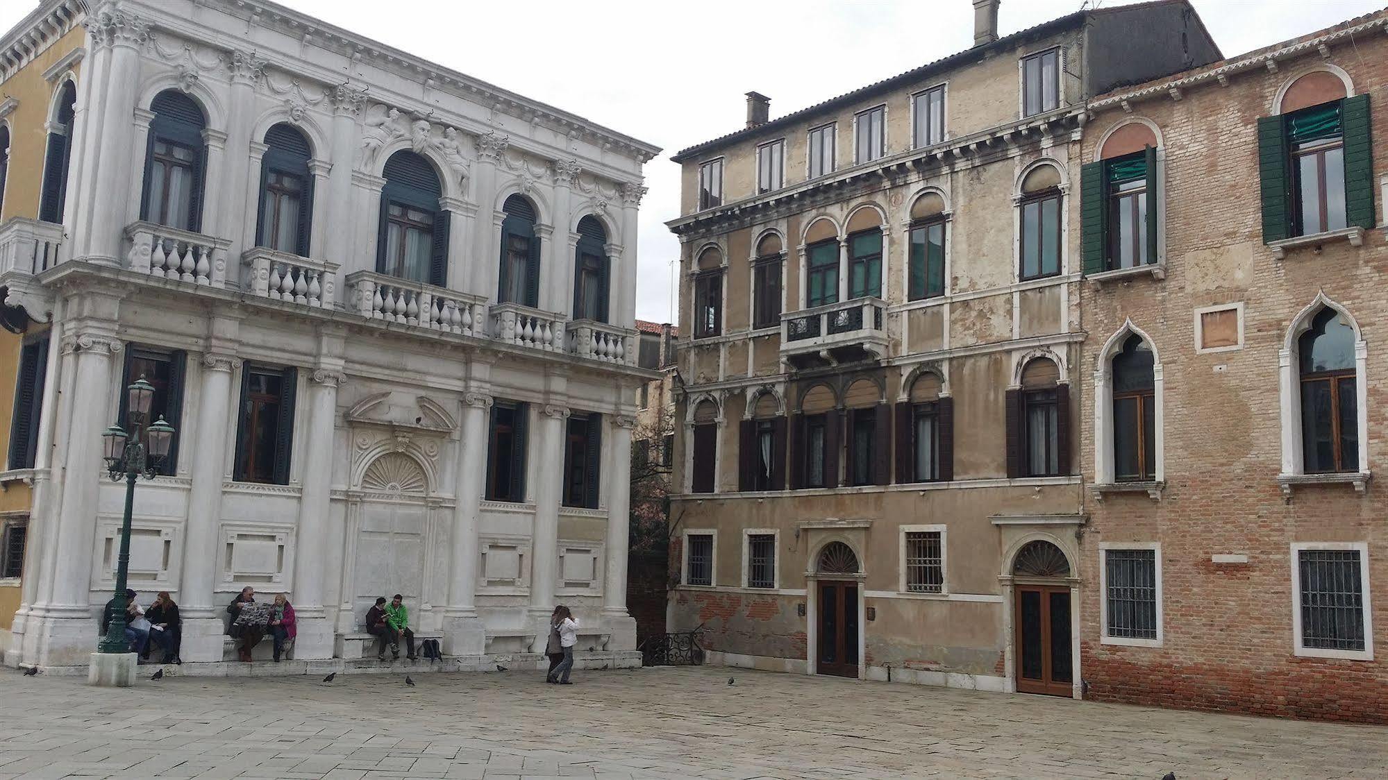 Friendly Venice Suites Eksteriør billede